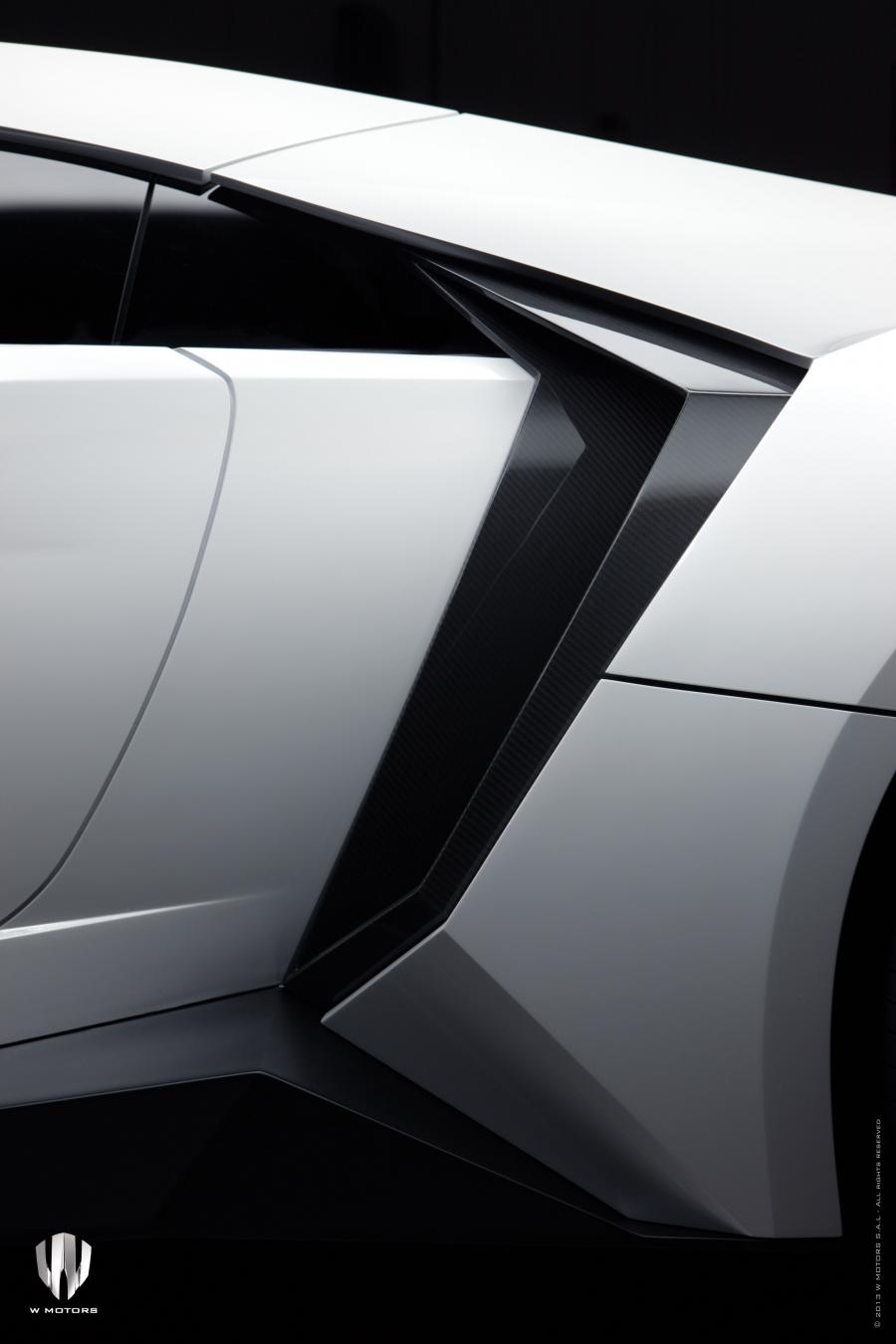 Детали экстерьера W Motors Lykan HyperSport 2013 года  (фото 5 из 15)